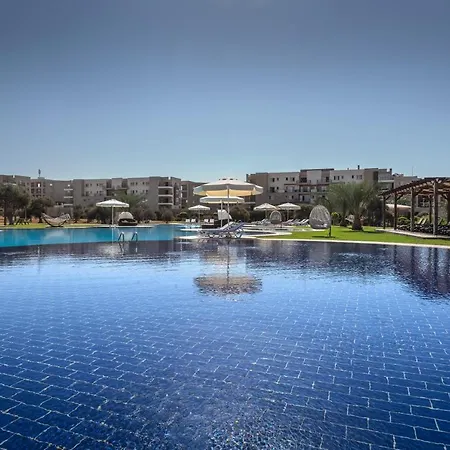 Thalassa Beach Resort Three Bedroom Sea-View Private Pool Apartment דירה Vokolidha